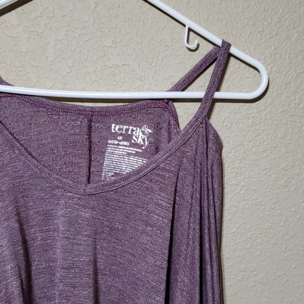 Terra & Sky cold shoulder top